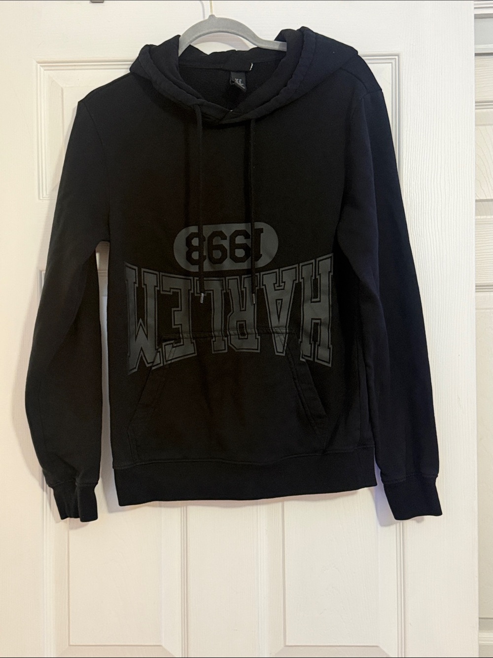 H&M upside down Harlem 1993 Black Graphic Pullover Hoodie